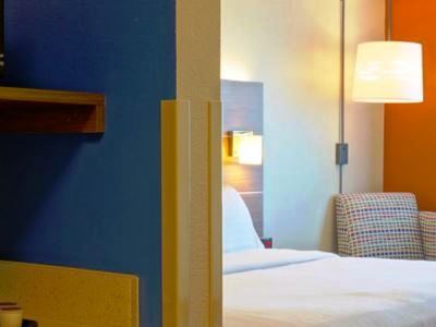 Hotel Express & - Millard Area By Ihg