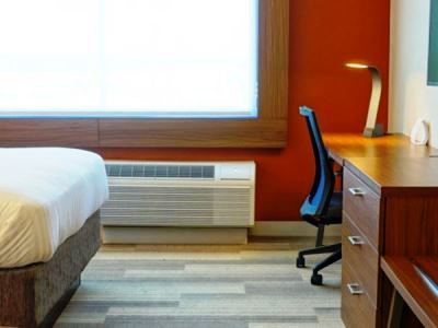 Express & - Millard Area By Ihg Omaha