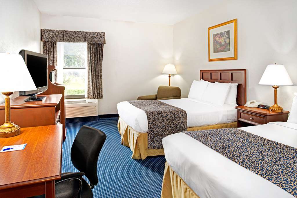 Hotel Baymont & Omaha