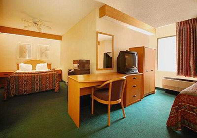 Sleep & Airport Hotel