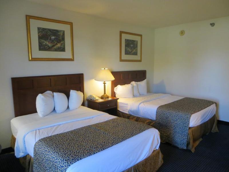 Hotel Baymont &