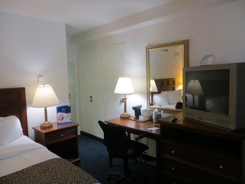 Baymont & Hotel Omaha