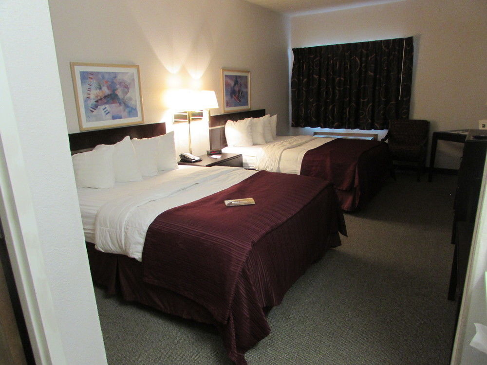 Quality & West - Ne Linclon Hotel