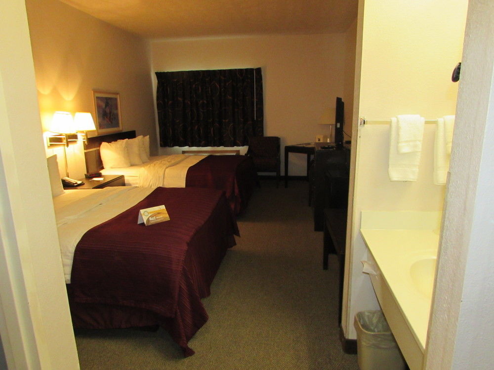 Hotel Quality & West - Ne Linclon 2*