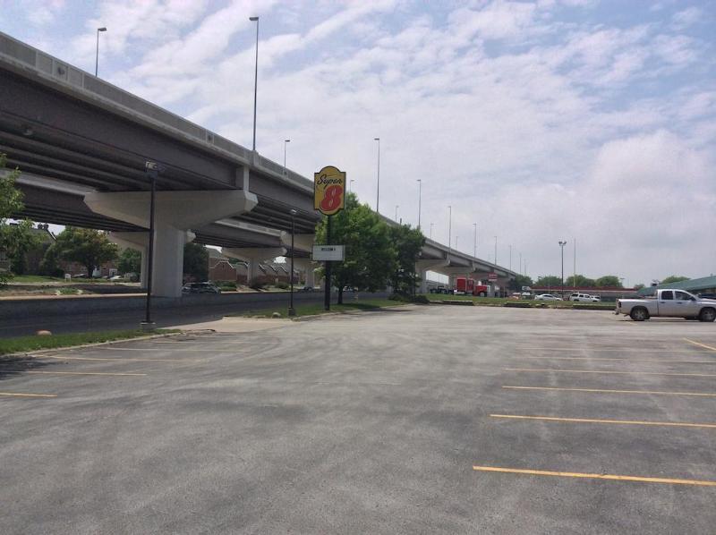 Super 8 By Wyndham Omaha/west Dodge Omaha