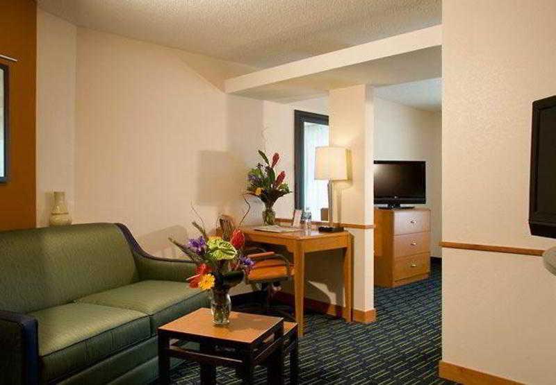 Fairfield & By Marriott Downtown Hotel