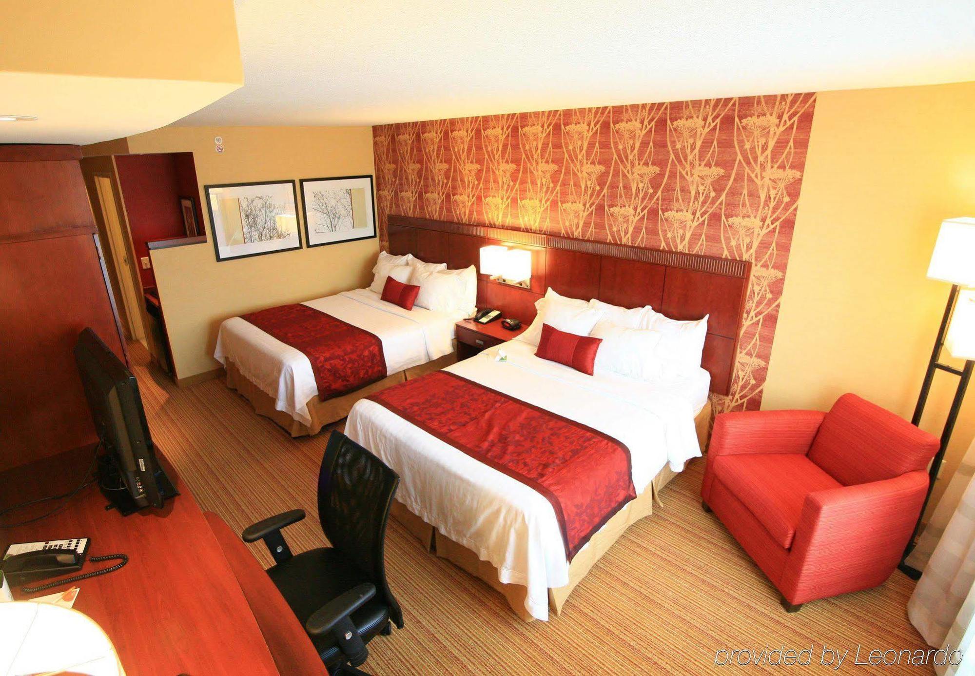 Courtyard By Marriott Aksarben Village Omaha