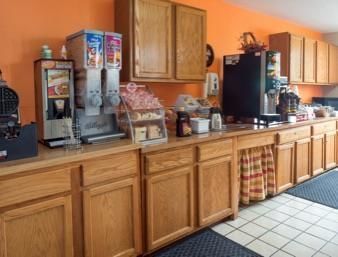 Super 8 By Wyndham Ne Hotel