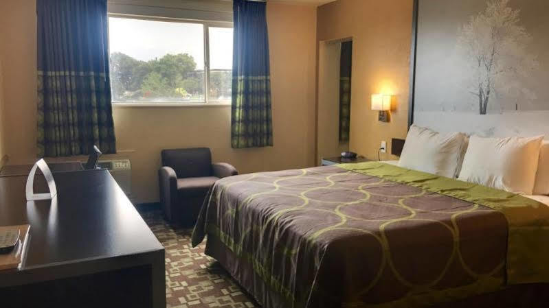 402 Hotel 2*