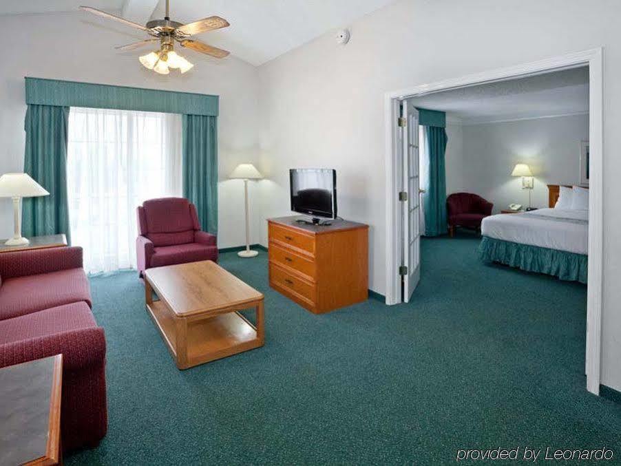Hotel La Quinta By Wyndham West Omaha