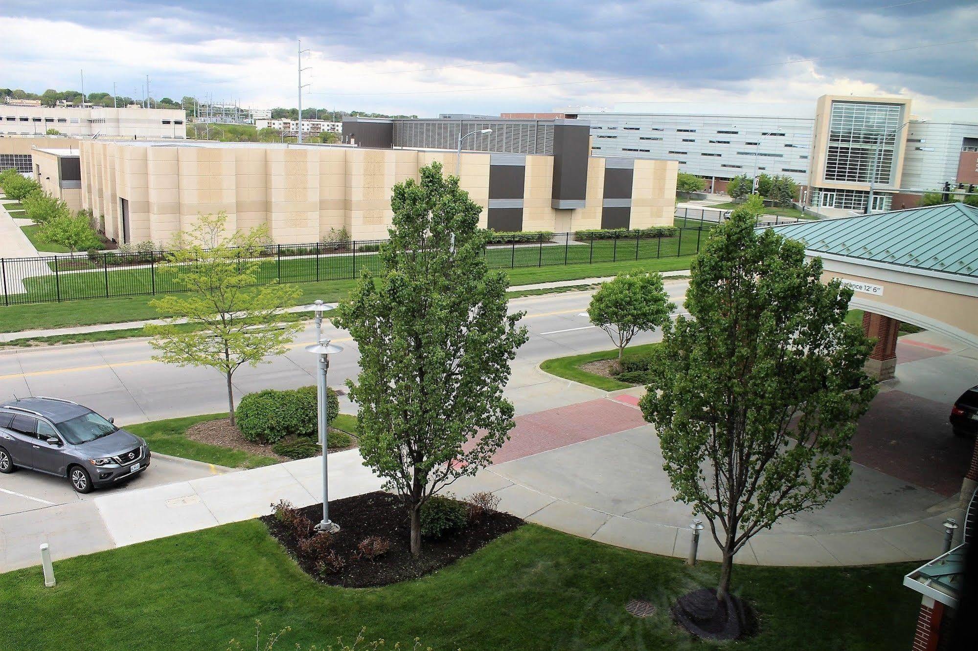 Hotel Courtyard By Marriott Aksarben Village Omaha