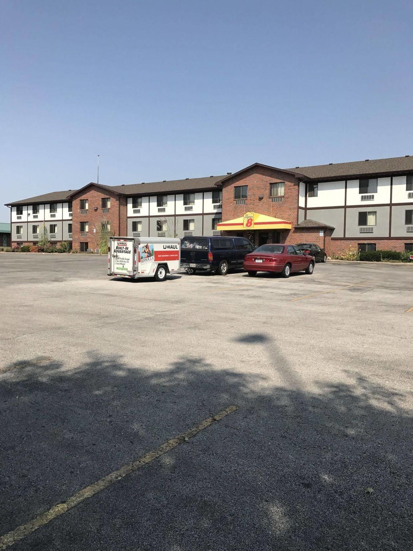 Super 8 By Wyndham Omaha/west Dodge Motel 2*