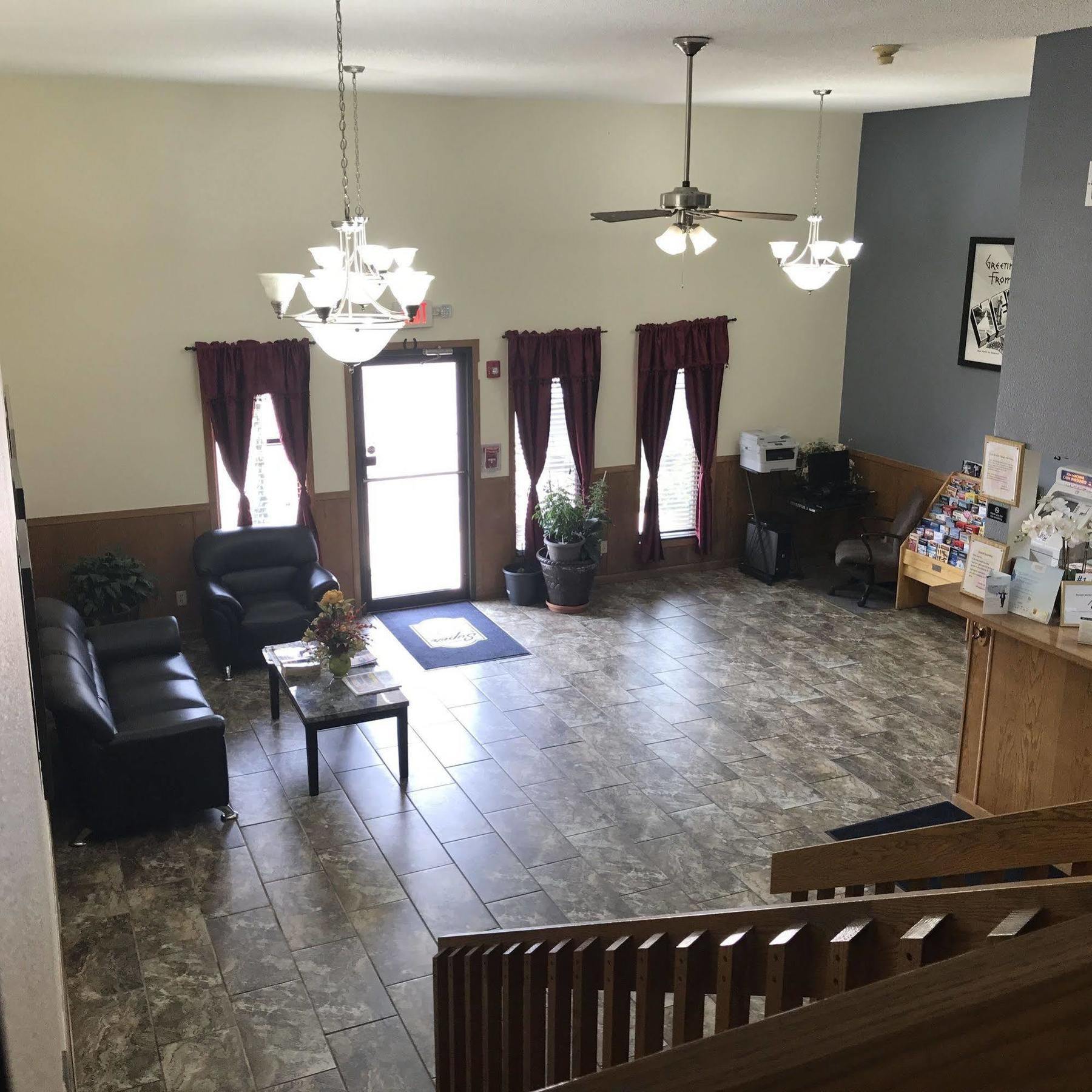 Super 8 By Wyndham Omaha/west Dodge