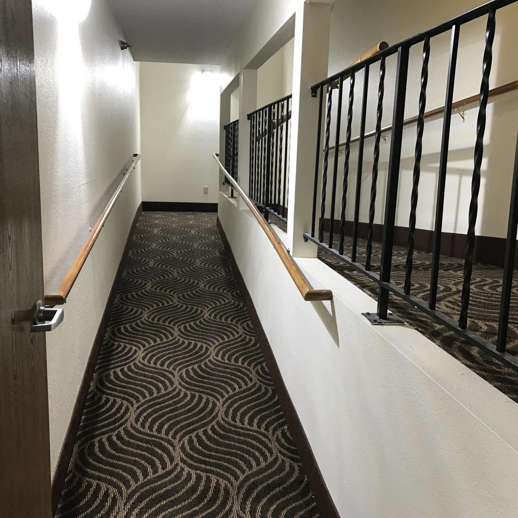 Motel Super 8 By Wyndham Omaha/west Dodge 2*