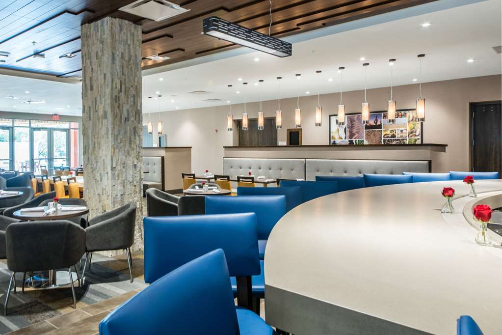 Hotel Cambria Downtown 3*