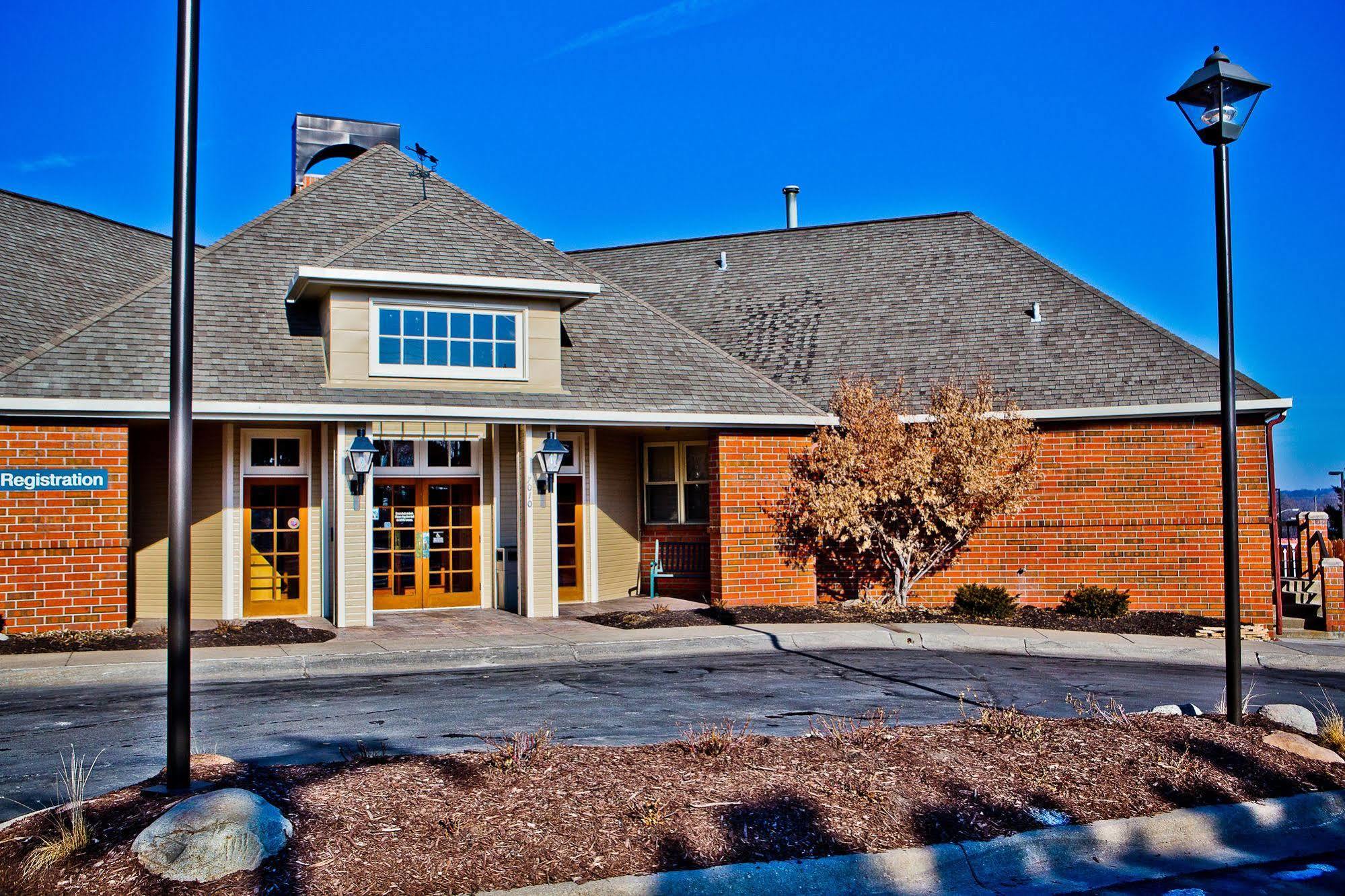 Hotel Suburban Extended 3*