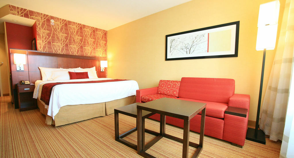 Courtyard By Marriott Aksarben Village Hotel 2*