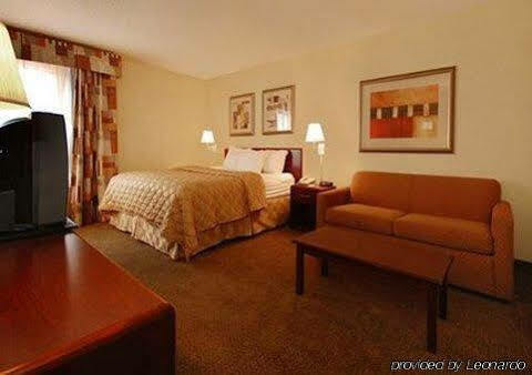 Express & By Ihg 3*