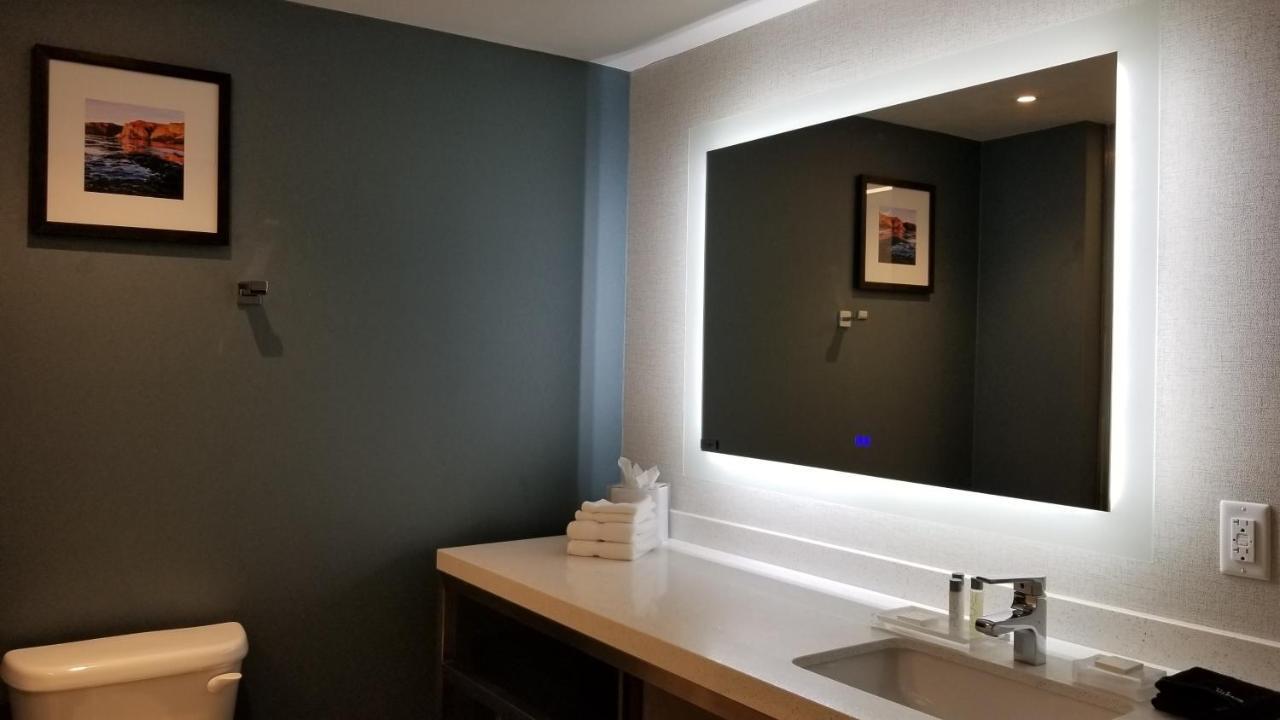 Hotel Cambria Downtown 3*
