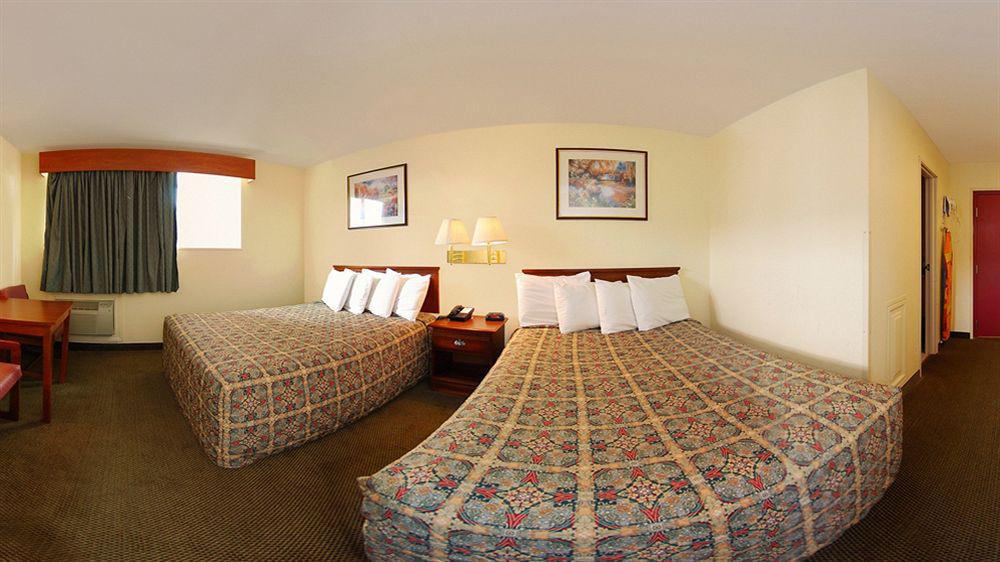 Hotel 402 2*