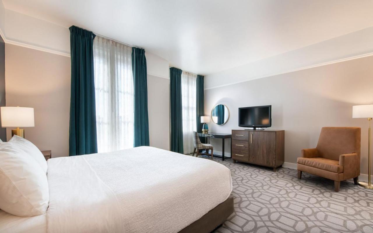Magnolia Hotel