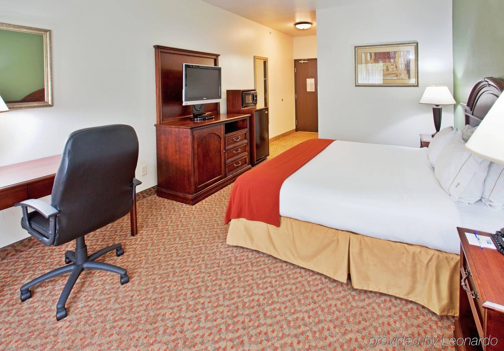 Express & Cherry Hills By Ihg