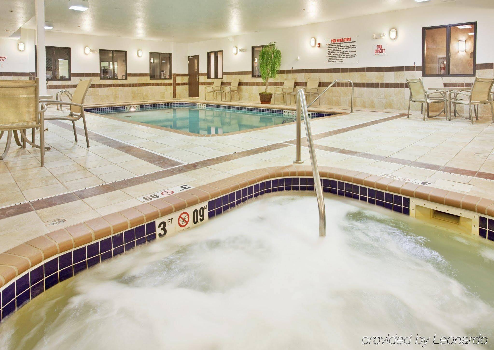Hotel Express & Cherry Hills By Ihg