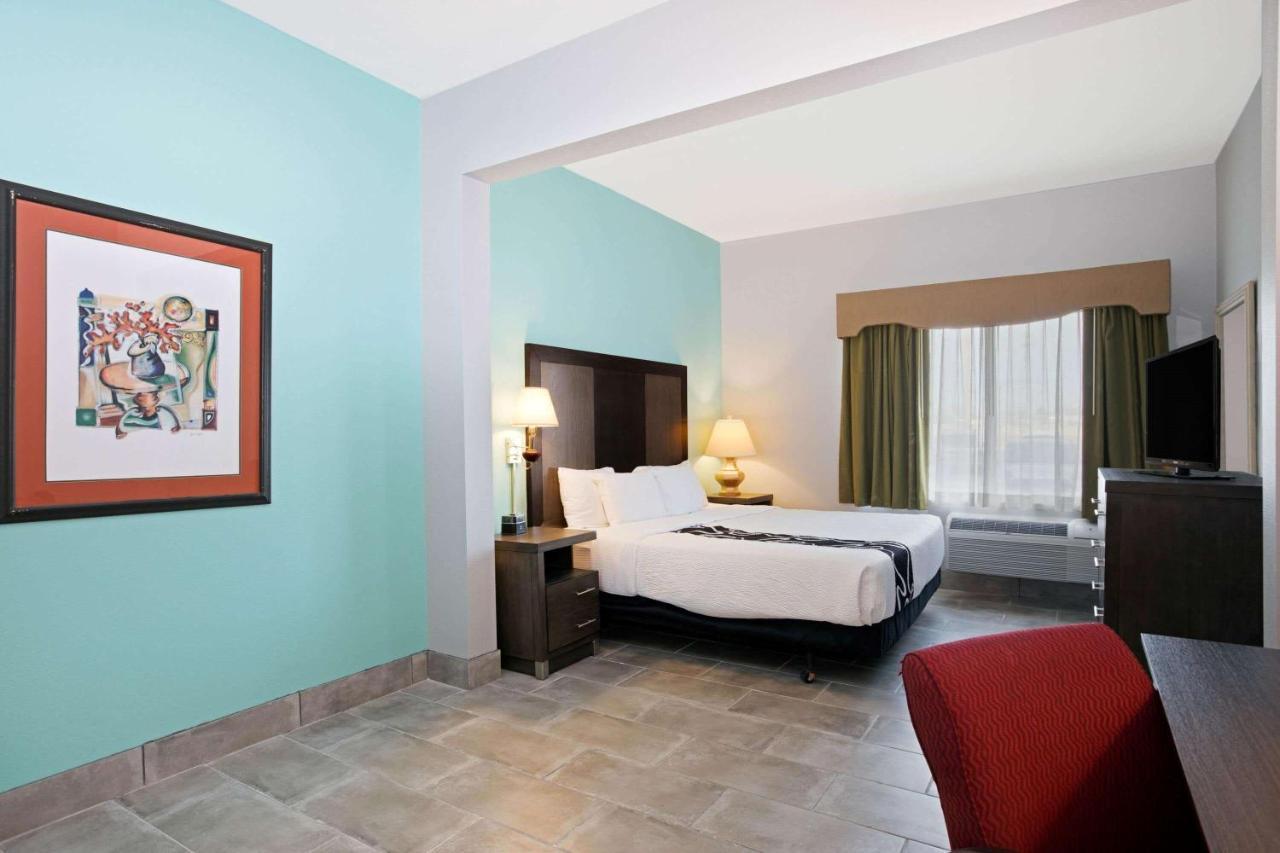 La Quinta By Wyndham Airport Downtown Hotel 3*