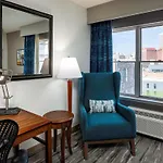 Hilton Garden Inn Omaha Downtown / Old Market Area