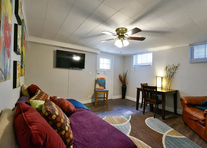 Comfy 1Br King Near Omaha Hotspots