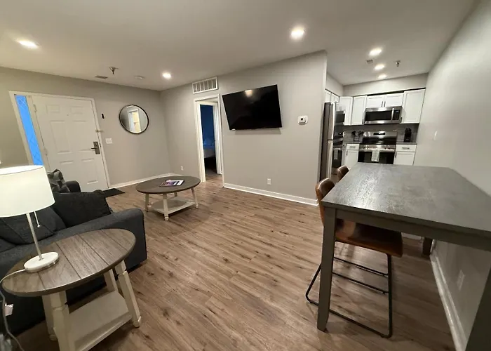 Aksarben 2 Bedroom-Close To I80
