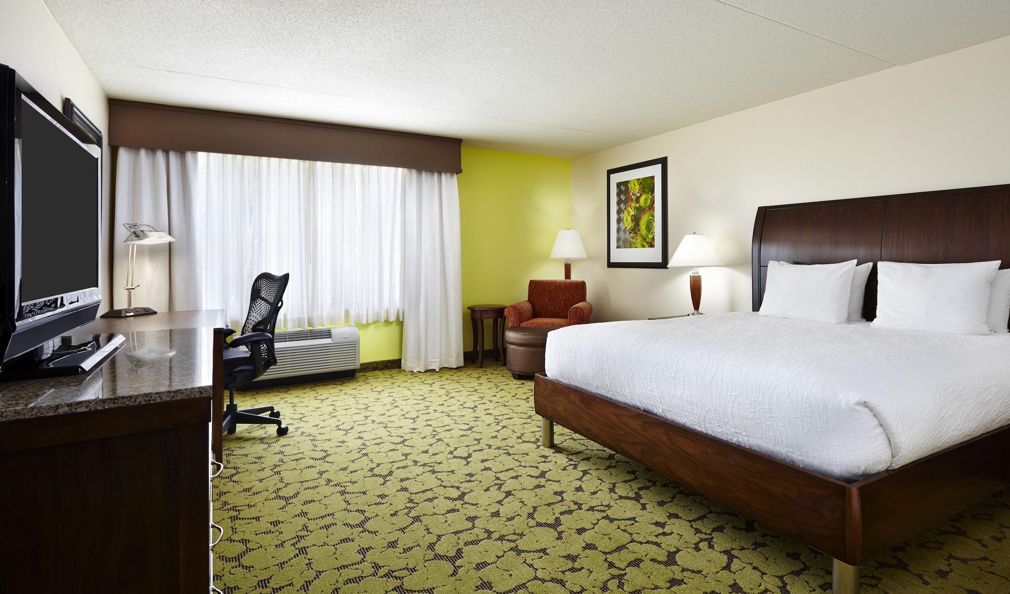 Hilton Garden Downtown-old Market Area 3*