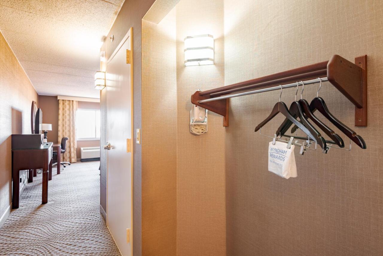 Wyndham - West Dodge Omaha