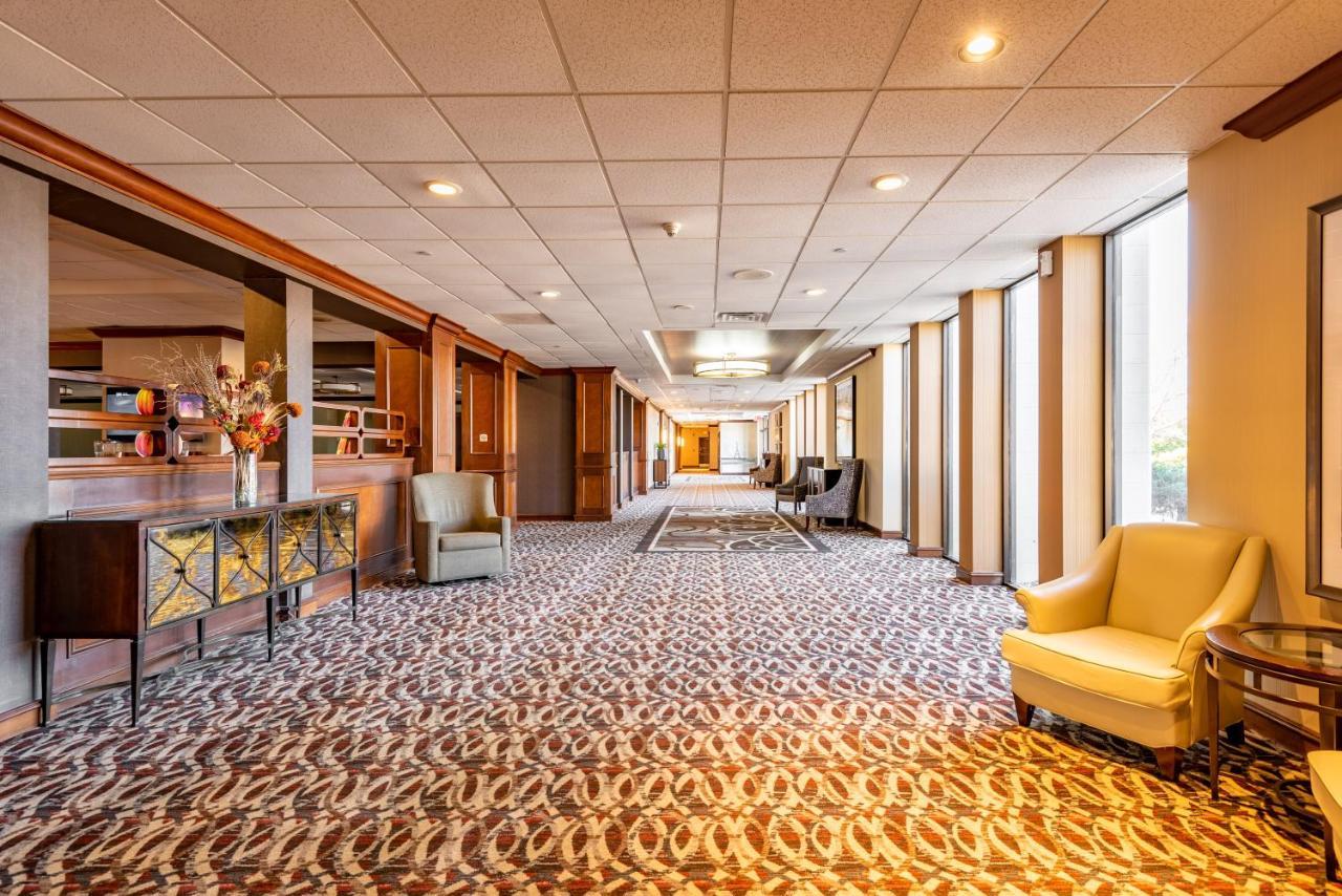 Wyndham - West Dodge Omaha