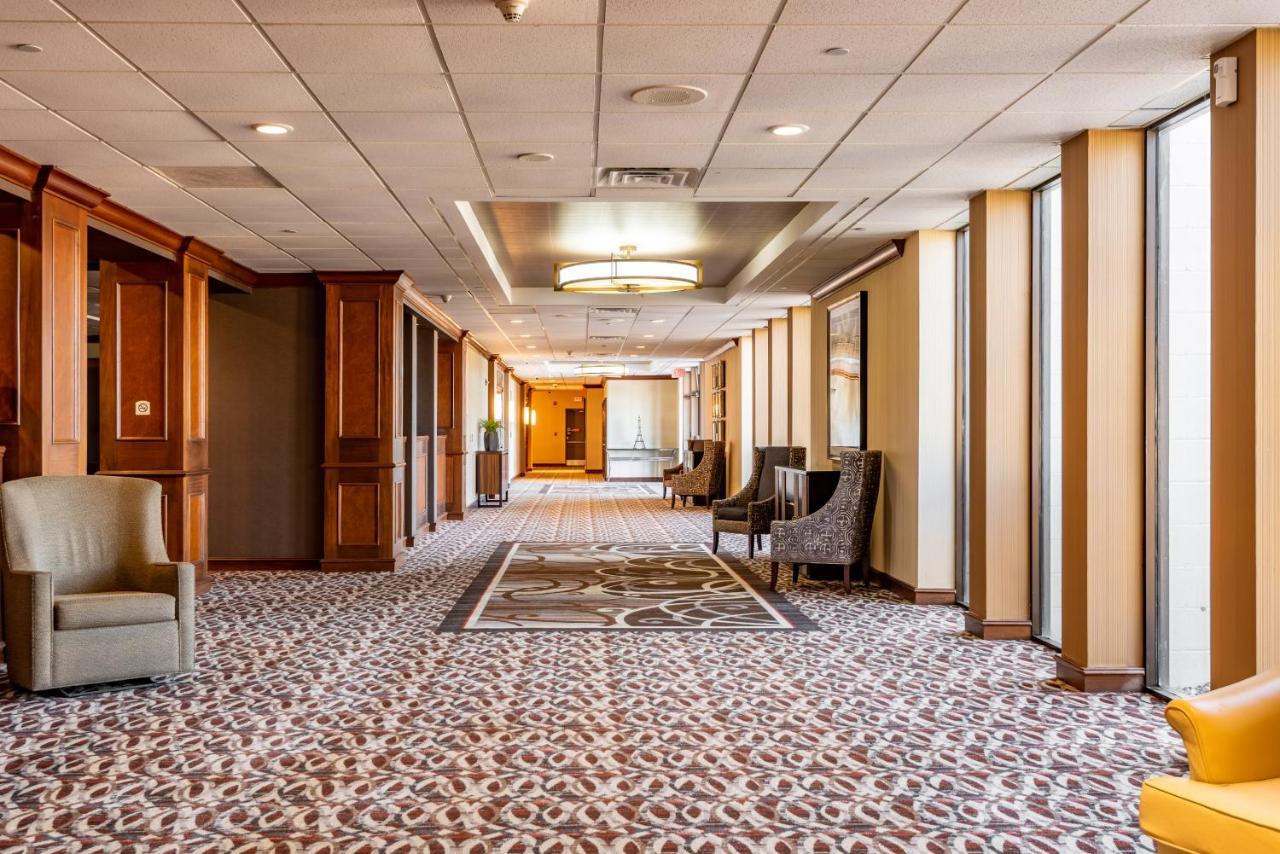 Hotel Wyndham - West Dodge Omaha