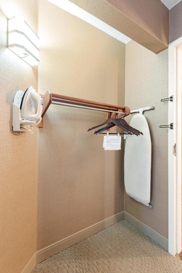 Wyndham - West Dodge 3* Omaha