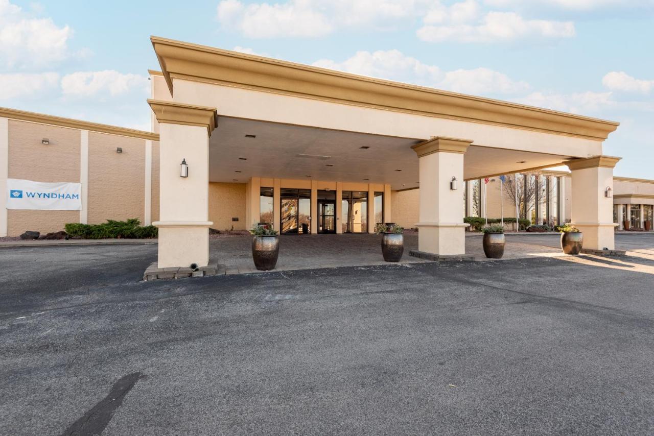 Wyndham - West Dodge 3*