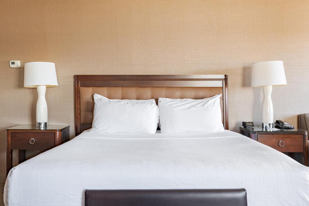 Wyndham - West Dodge Hotel 3*