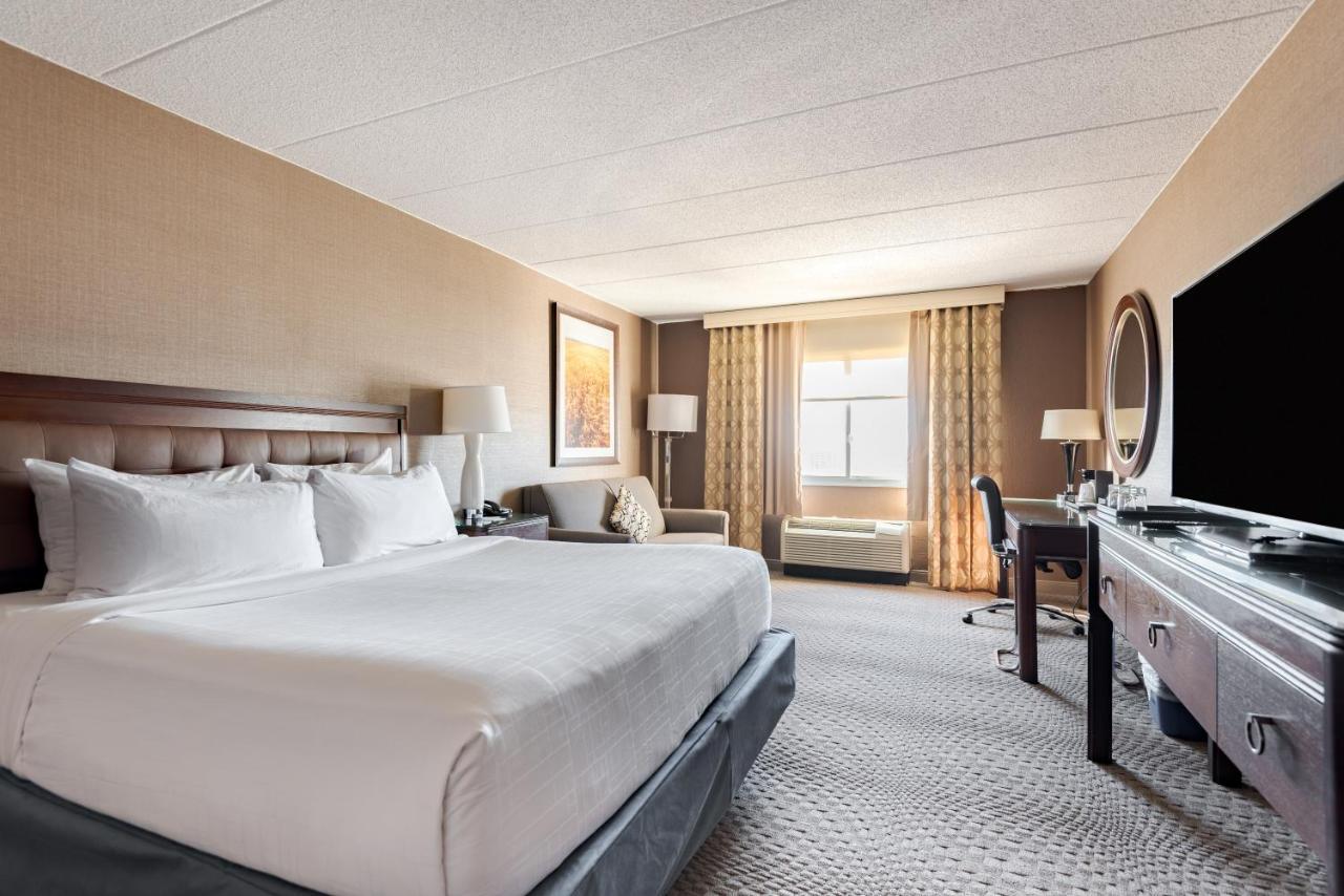 Wyndham - West Dodge Omaha