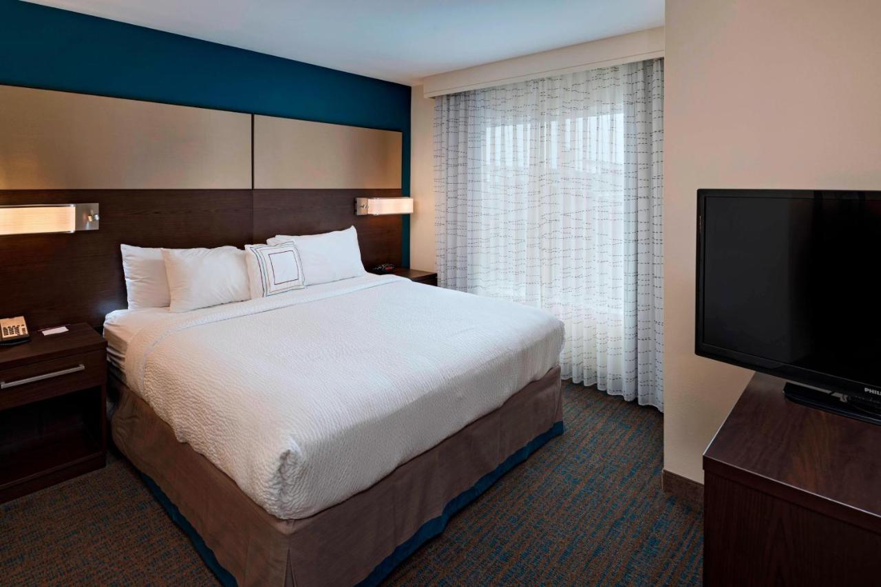 By Marriott West Hotel