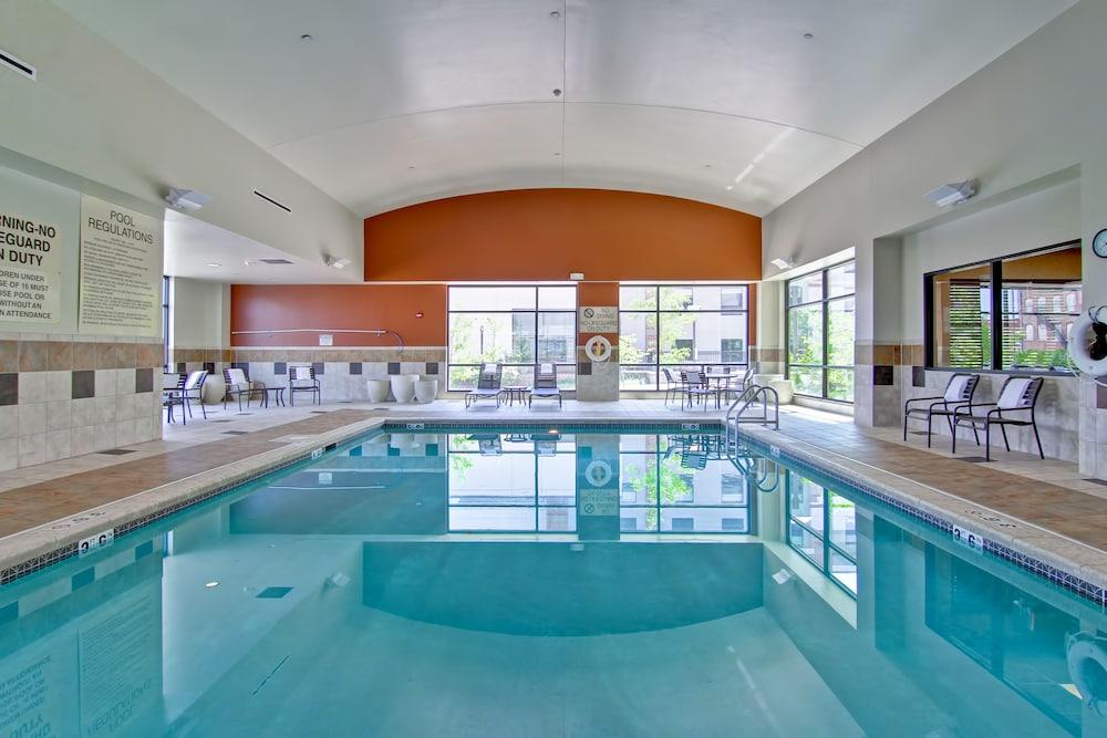 Hotel Homewood By Hilton - Downtown Omaha