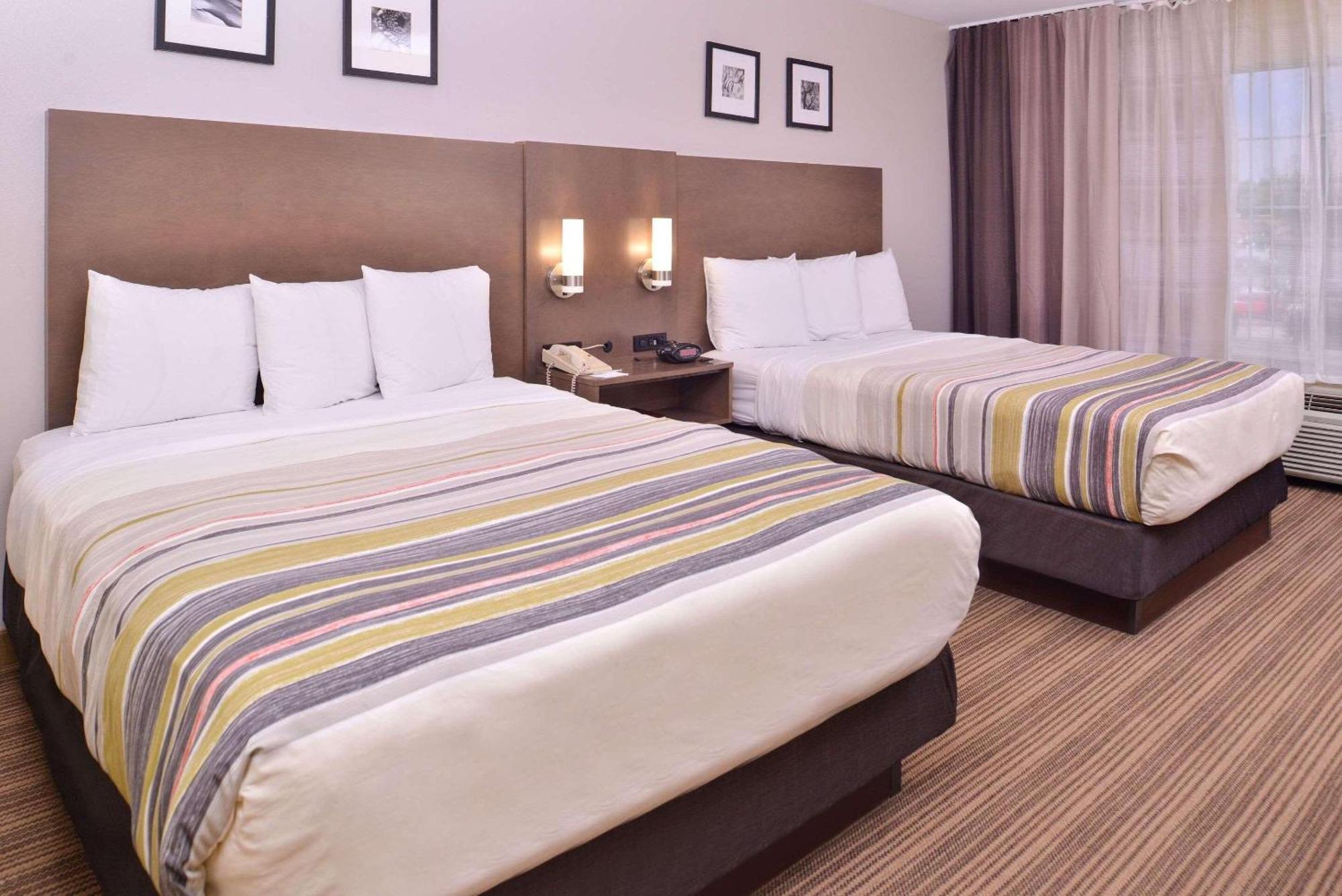 Country & By Radisson, Airport, Ia Hotel Omaha
