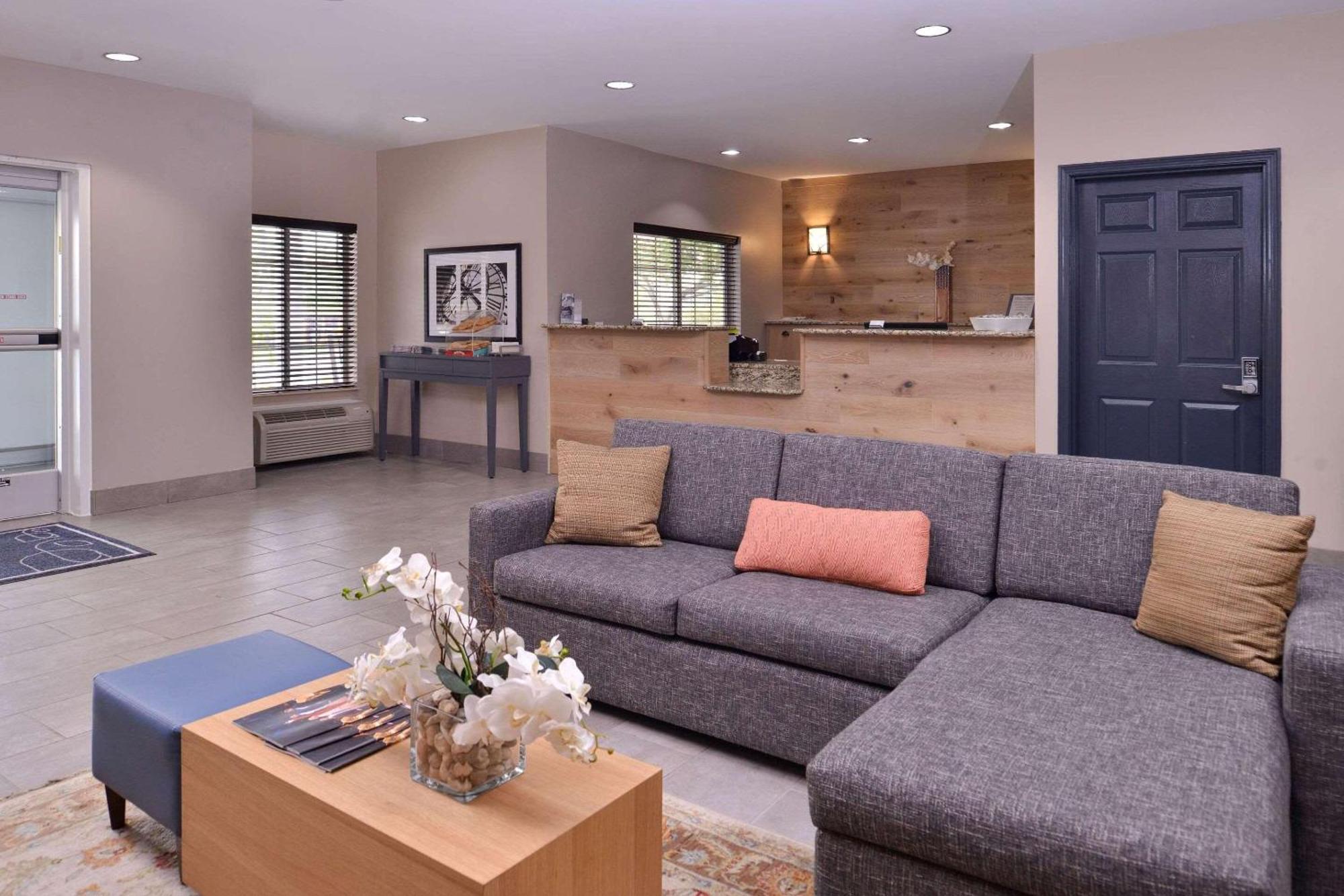 Country & By Radisson, Airport, Ia 3* Omaha