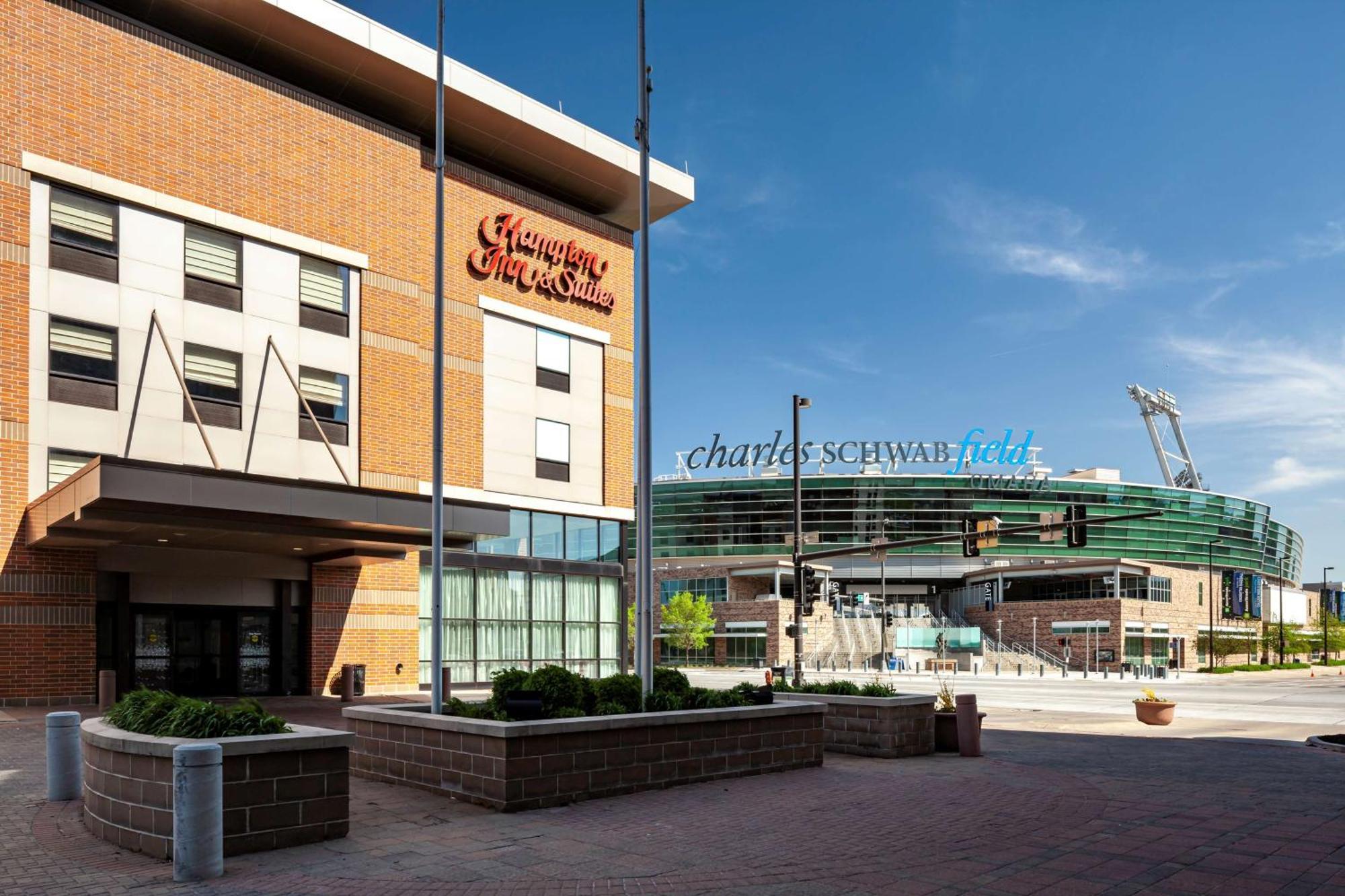 Hilton Garden Downtown-old Market Area Hotel