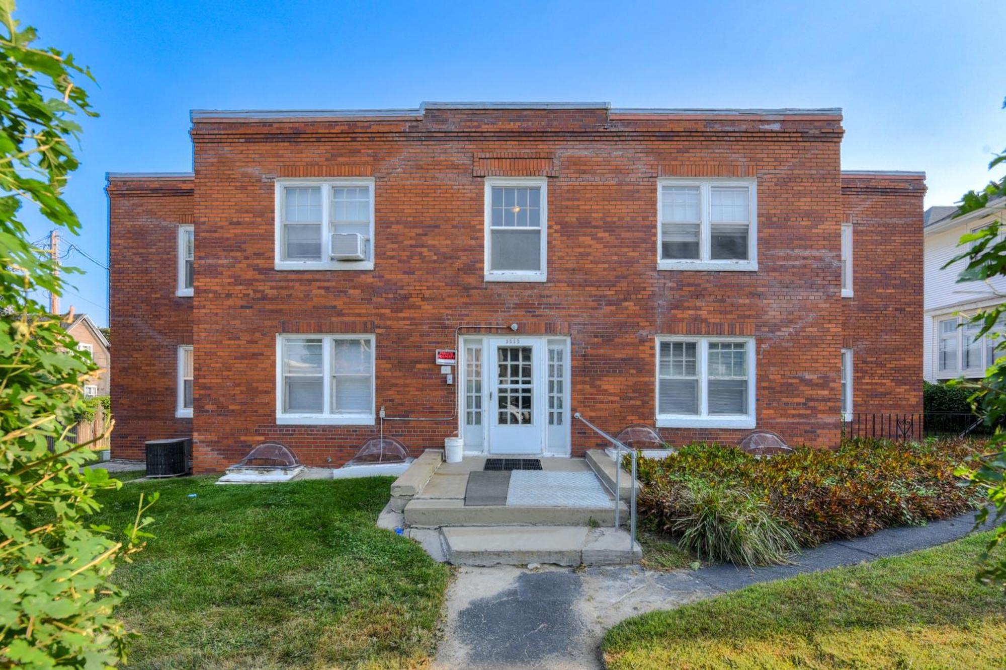 Comfy 1br King Near Hotspots Apartment Omaha