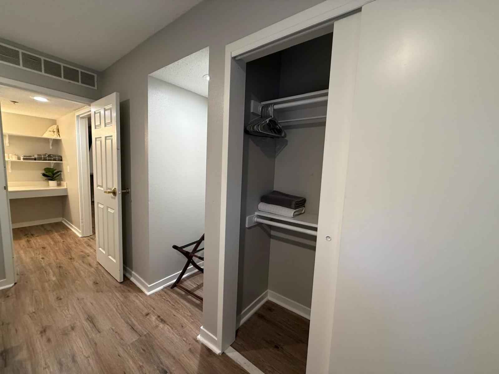 Aksarben 2 Bedroom-close To I80