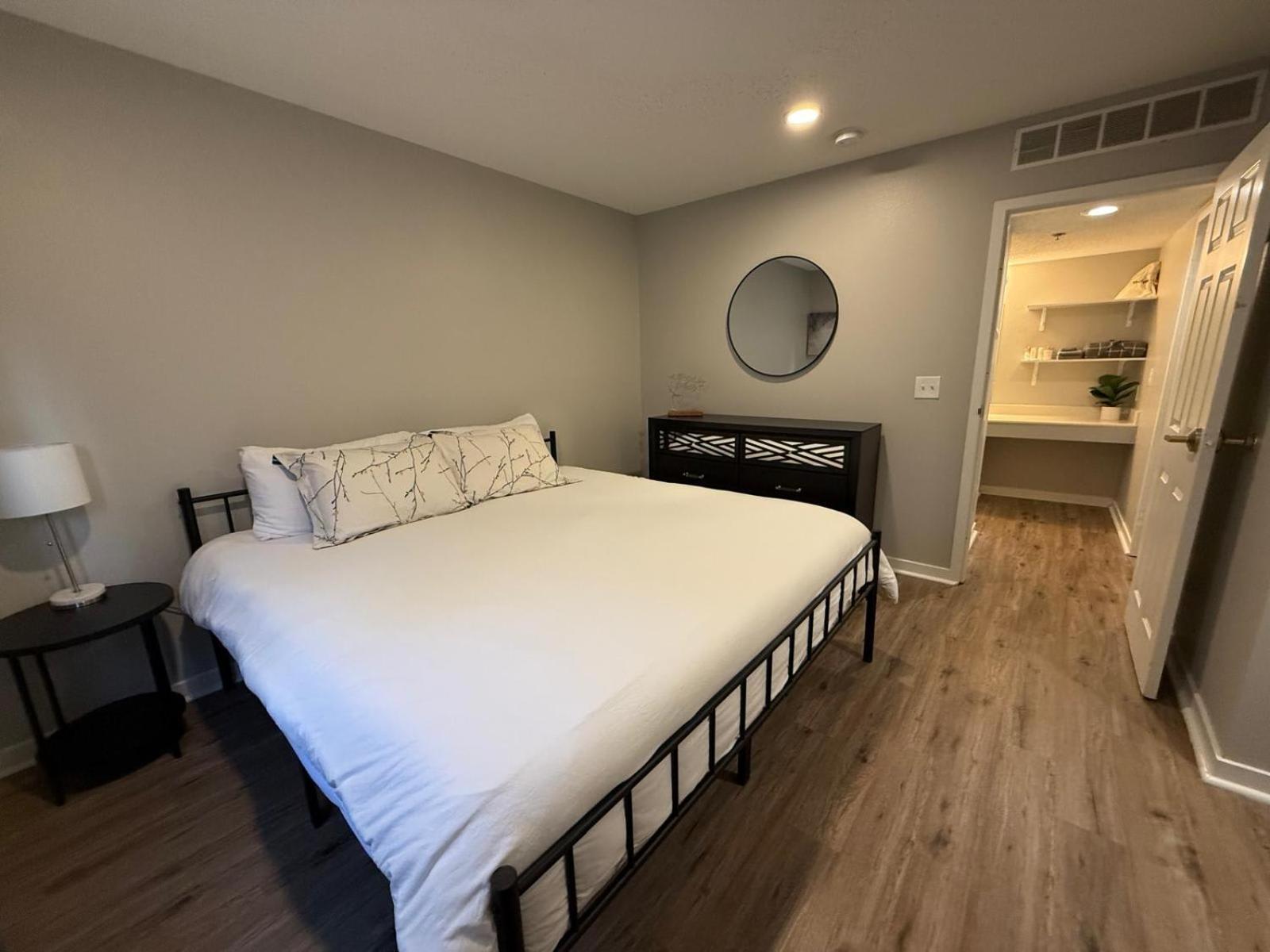 Aksarben 2 Bedroom-close To I80 Apartment Omaha