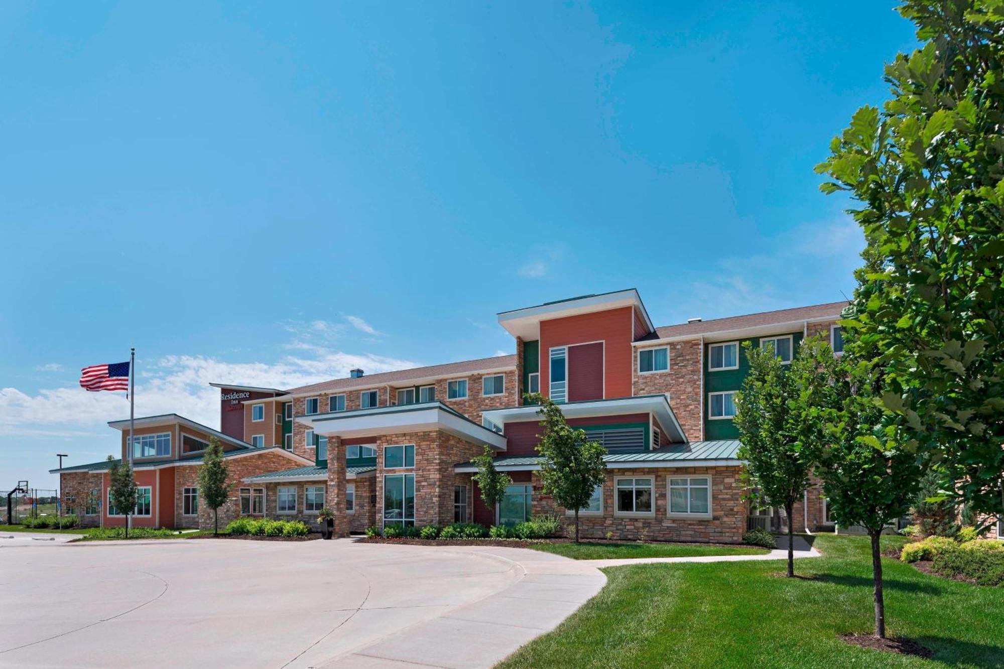 Hotel By Marriott West Omaha