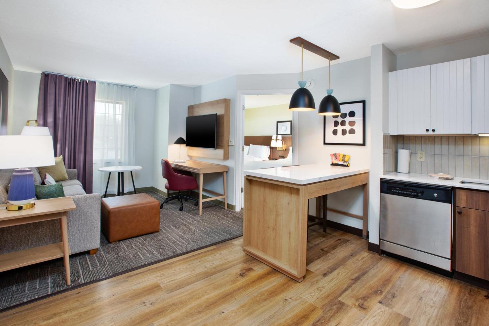 Staybridge 80th And Dodge By Ihg 3*