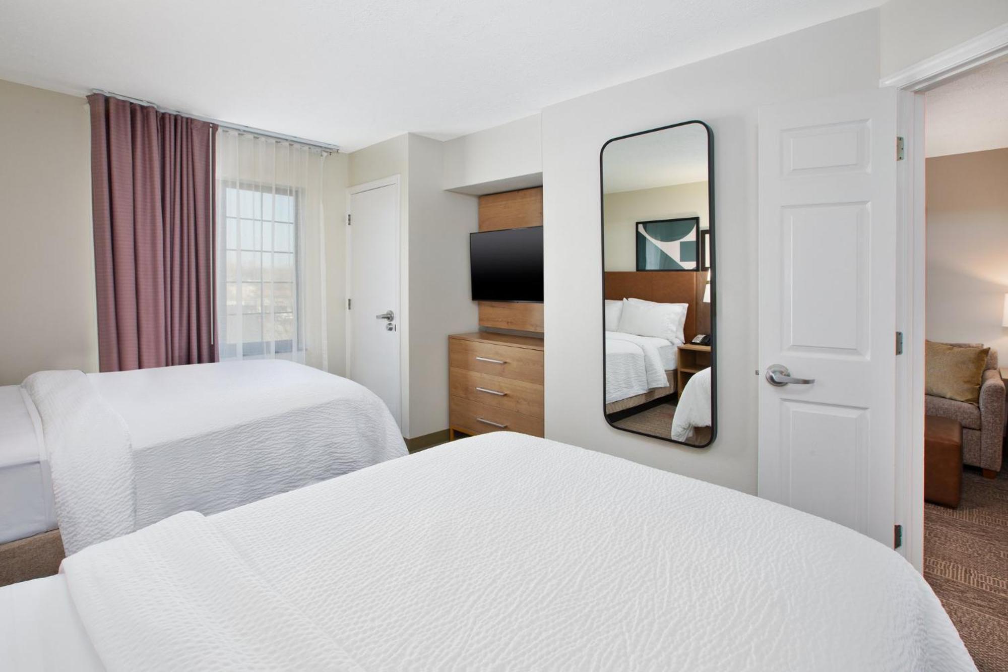 Staybridge 80th And Dodge By Ihg Omaha